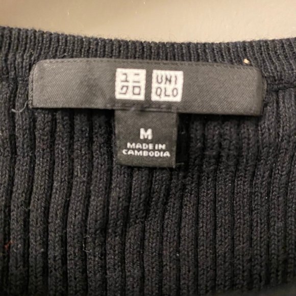 Uniqlo Black Ribbed Shell Tank - Picture 2 of 2